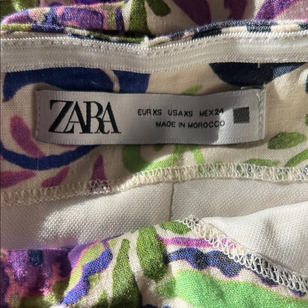 Zara Floral Purple and Green Floral Ruched Dress - Picture 3 of 3